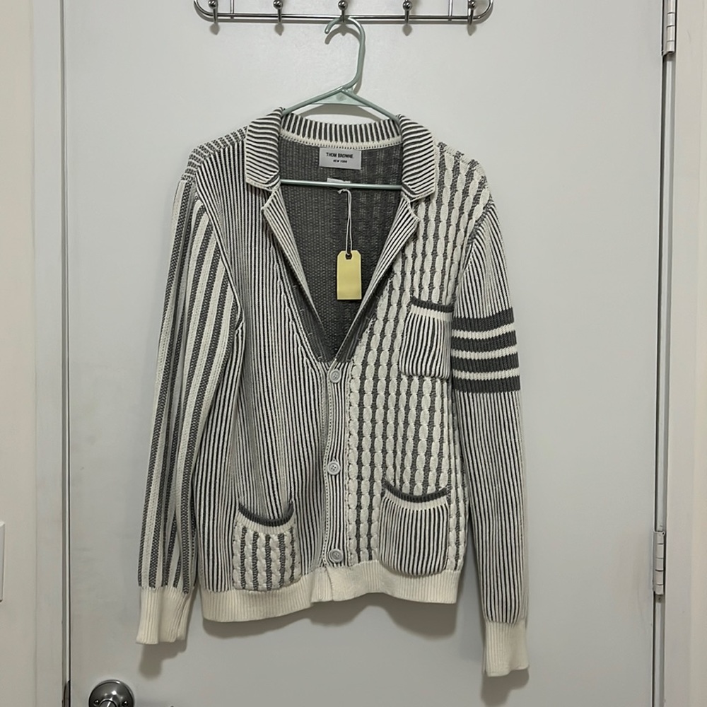 Thom Browne 4-Bar-V Neck Cardigan